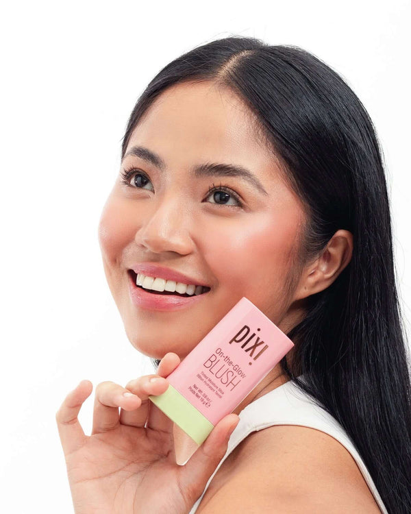 Kit Perfume Ariana Grande God Is A Women + Rubor Pixi + Elf Lip Oil Glimmer.
